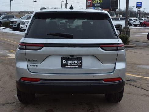 New 2026 Jeep Grand Cherokee Altitude AWD/4WD image 6