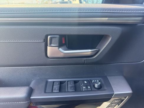 Used 2025 Toyota Tundra Limited image 21