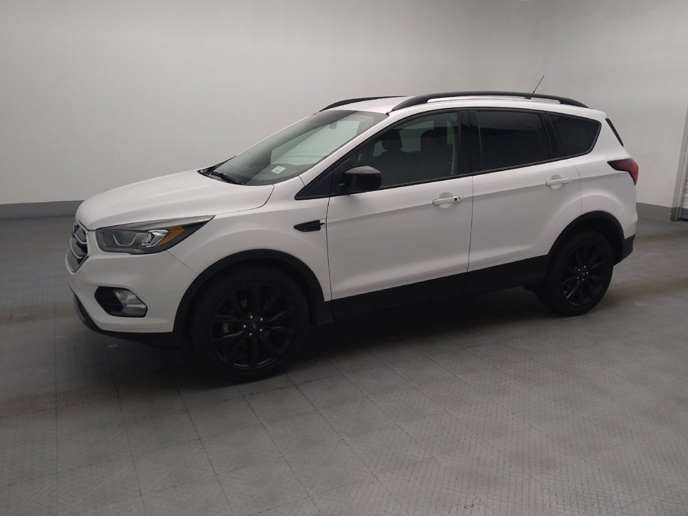 Used 2019 Ford Escape SE FWD image 2