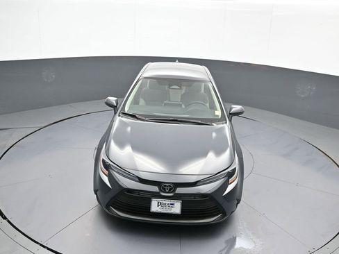 Certified 2023 Toyota Corolla LE image 34
