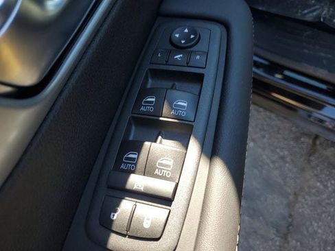 New 2026 Chrysler Pacifica Limited w/ S Appearance Package image 22