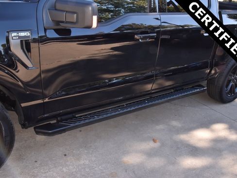 Certified 2022 Ford F150 XLT w/ Equipment Group 302A High image 36