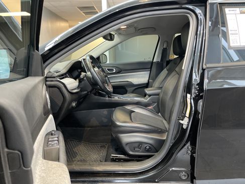 Used 2022 Jeep Compass Latitude w/ Convenience Group FWD image 17