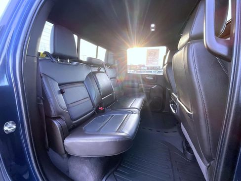 Used 2023 GMC Sierra 2500 Denali w/ Denali Ultimate Package image 19