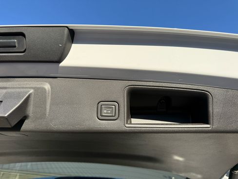 Used 2023 GMC Terrain AT4 image 16