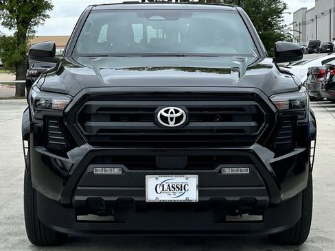 Used 2025 Toyota Tacoma SR5 w/ SR5 Upgrade Package image 8