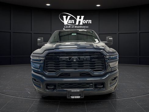 Used 2026 RAM 2500 Big Horn AWD/4WD image 2