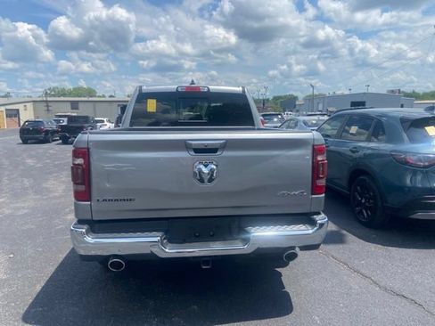 Used 2022 RAM 1500 Laramie AWD/4WD image 5
