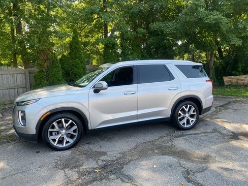 Used 2022 Hyundai Palisade SEL w/ Premium Package AWD/4WD image 2