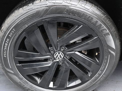 Used 2021 Volkswagen Atlas Cross Sport SE w/ Panoramic Sunroof Package image 40