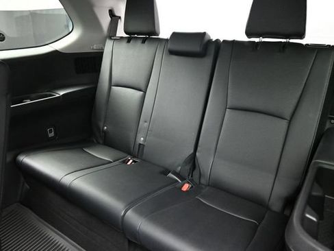 Used 2024 Toyota Grand Highlander AWD image 22
