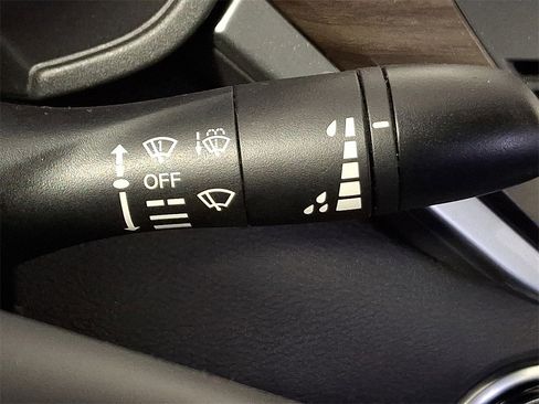 Used 2023 Nissan Altima 2.5 SV image 28