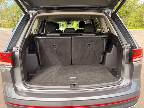 Used 2025 Volkswagen Atlas SE FWD image 11