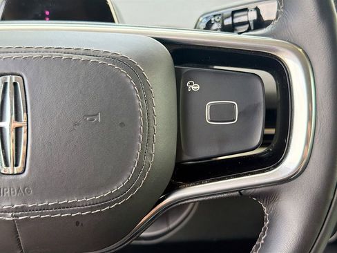 Used 2025 Lincoln Navigator L Reserve image 44