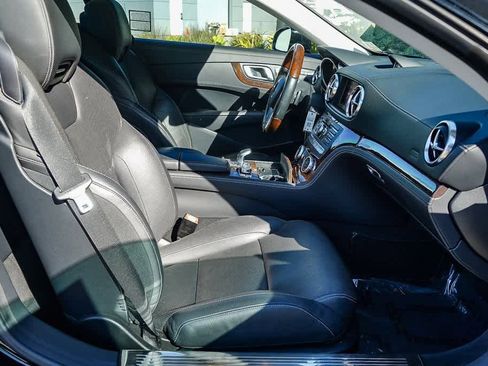 Used 2013 Mercedes-Benz SL 550 image 45