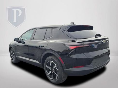 New 2026 Chevrolet Equinox EV LT image 9