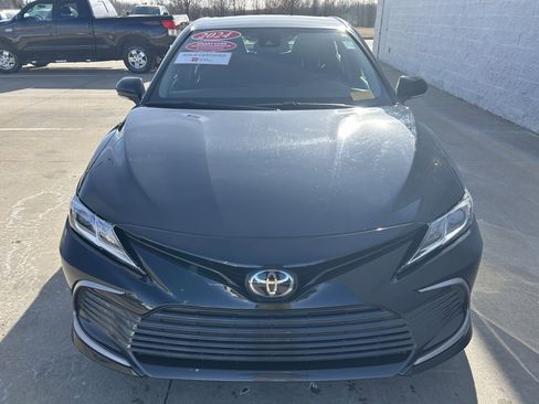 Used 2024 Toyota Camry LE image 2