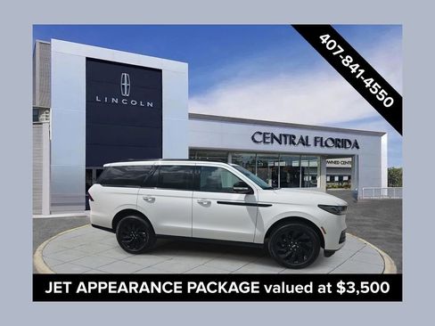 New 2026 Lincoln Navigator Reserve w/ Jet Appearance Package AWD/4WD image 1