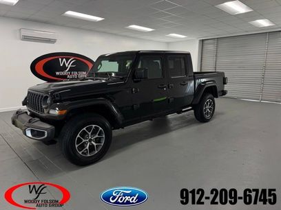 Used 2024 Jeep Gladiator Sport