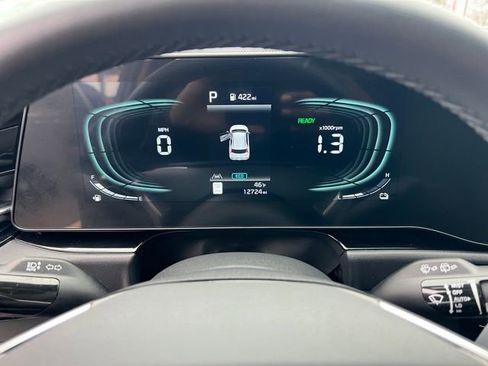 Certified 2023 Kia Niro EX image 16