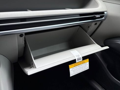 New 2025 Hyundai Tucson SEL image 2