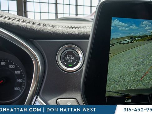 Used 2025 Chevrolet Blazer LT AWD/4WD image 12