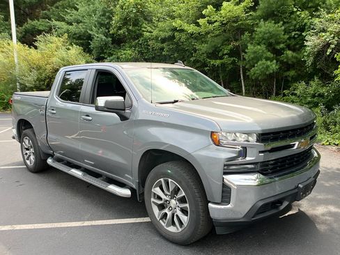 Used 2022 Chevrolet Silverado 1500 LT AWD/4WD image 7