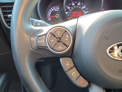 Used 2016 Kia Soul FWD image 27
