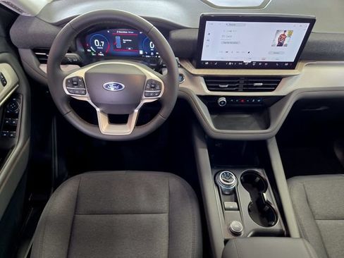 New 2026 Ford Explorer Active RWD image 20