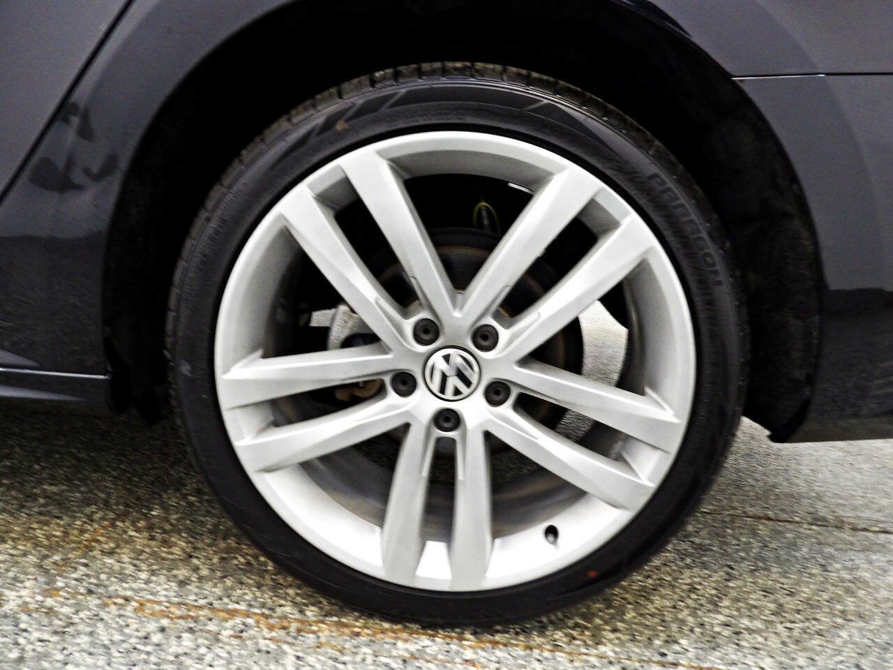 Used 2018 Volkswagen Passat 2.0T S FWD image 19