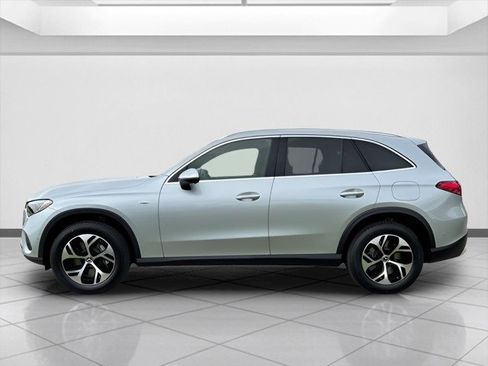 New 2025 Mercedes-Benz GLC 350e 4MATIC image 5
