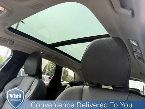 Certified 2023 Volvo XC60 B5 Plus w/ Climate Package image 19