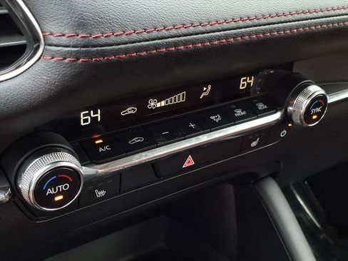 Used 2024 MAZDA MAZDA3 s image 24