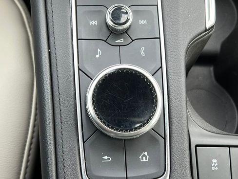 Used 2022 Cadillac XT4 Premium Luxury w/ Enhanced Visibility Package image 28