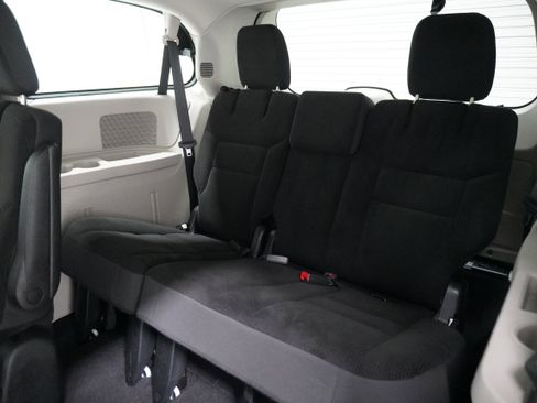 Used 2017 Dodge Grand Caravan SE w/ Power Window Group image 13