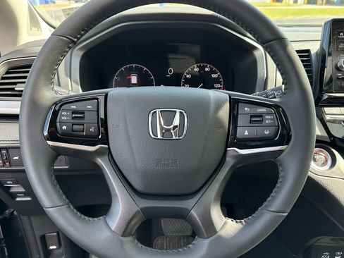 Used 2026 Honda Odyssey EX-L image 6