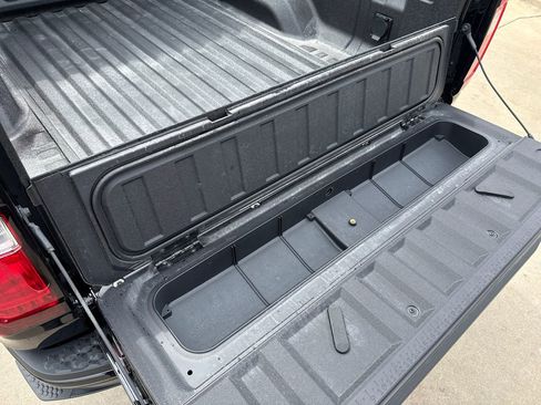 New 2026 GMC Canyon Denali w/ LPO, Denali Black Edition image 12