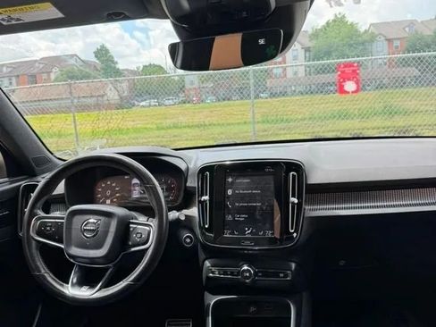 Used 2020 Volvo XC40 T5 R-Design AWD/4WD image 18