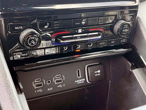 Used 2022 Jeep Grand Cherokee Limited 4xe image 23