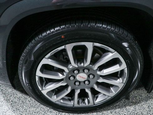 Used 2021 GMC Acadia Denali w/ GMC Pro Grade Package AWD/4WD image 11