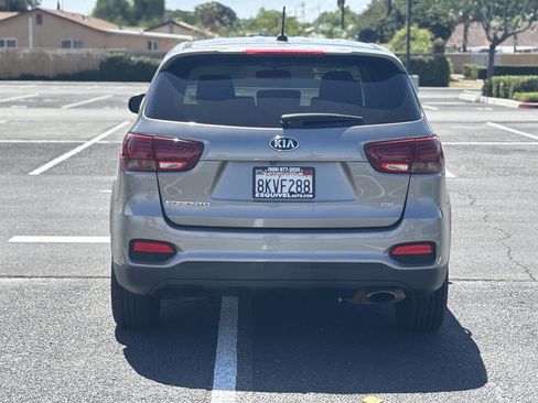 Used 2019 Kia Sorento L image 7