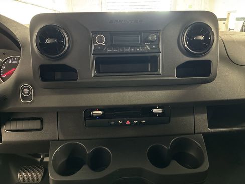 New 2025 Mercedes-Benz Sprinter 2500 image 9