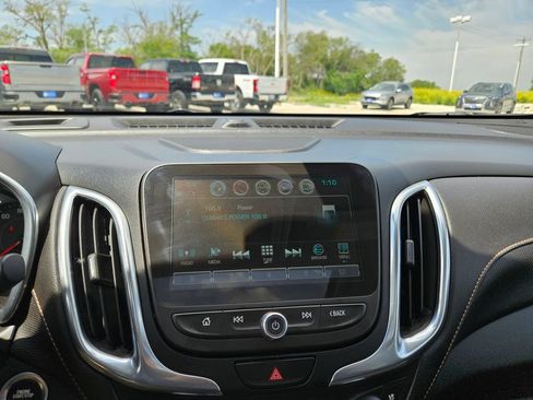 Used 2018 Chevrolet Equinox Premier AWD/4WD image 13