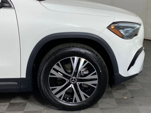 Used 2025 Mercedes-Benz GLA 250 4MATIC image 10