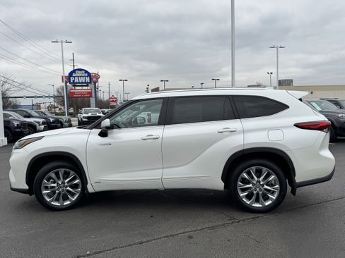 Used 2021 Toyota Highlander Limited image 16