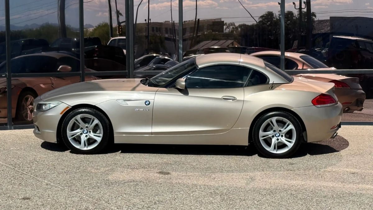Used 2011 BMW Z4 sDrive35i RWD image 7