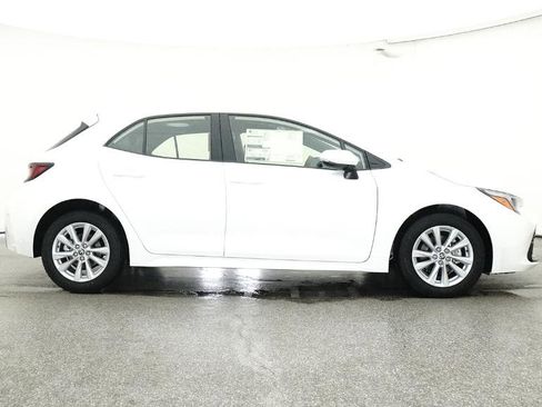 New 2025 Toyota Corolla SE image 25