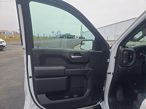 Used 2026 Chevrolet Silverado 1500 Custom image 12