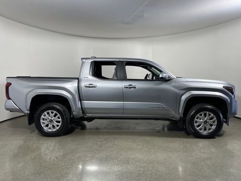 New 2026 Toyota Tacoma SR5 AWD/4WD image 2