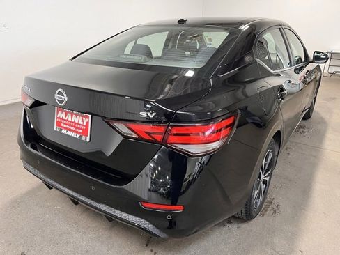 Used 2022 Nissan Sentra SV image 3